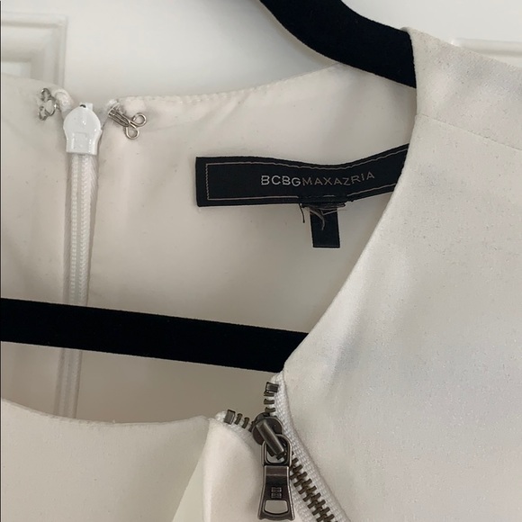 BCBG Max Azria sleeveless blouse size small - Picture 2 of 4